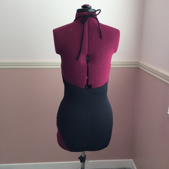 “NWOT” Hot One-Piece Black Swimsuit - Picture 3 of 3